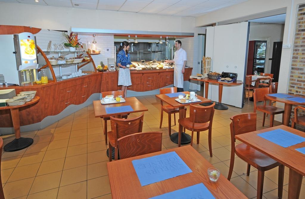 Comfort Hotel Orleans סרן מראה חיצוני תמונה