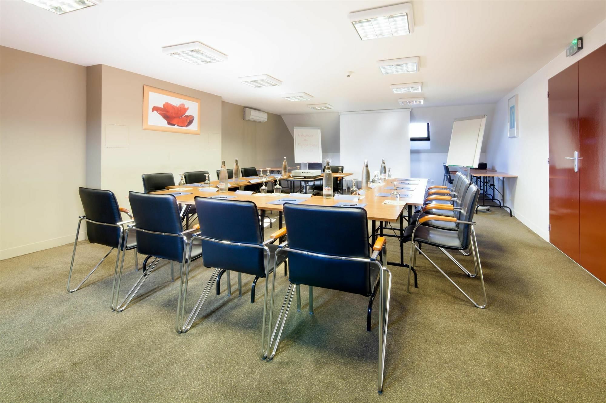 Comfort Hotel Orleans סרן מראה חיצוני תמונה